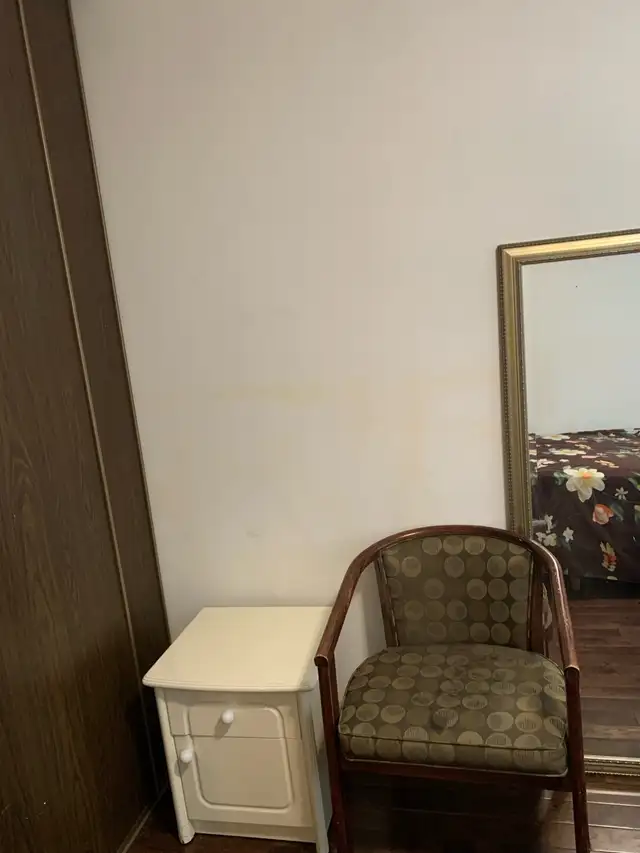 bright room for rent with parking - Photo 5