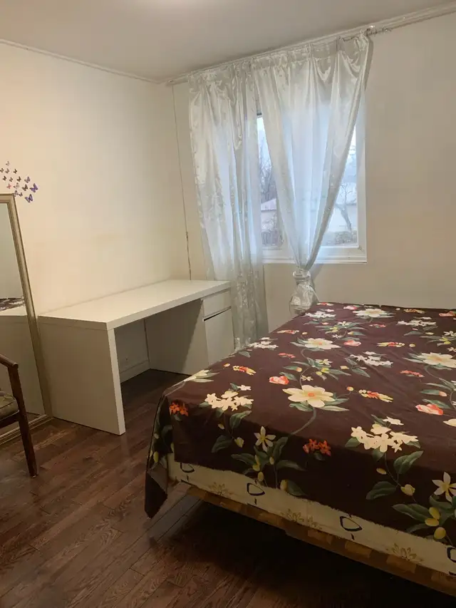 bright room for rent with parking - Photo 7