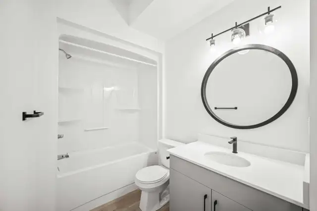 LUXURY 2 Bedroom Apartment! Available May 1st! - Photo 6