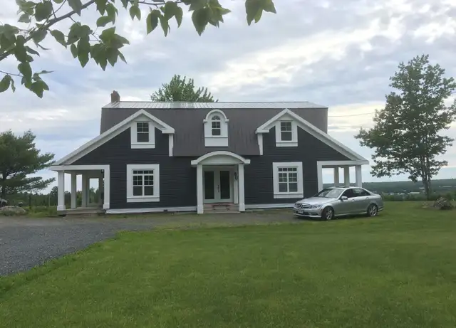 Fully Furnished One Bedroom Apartment - Photo 3