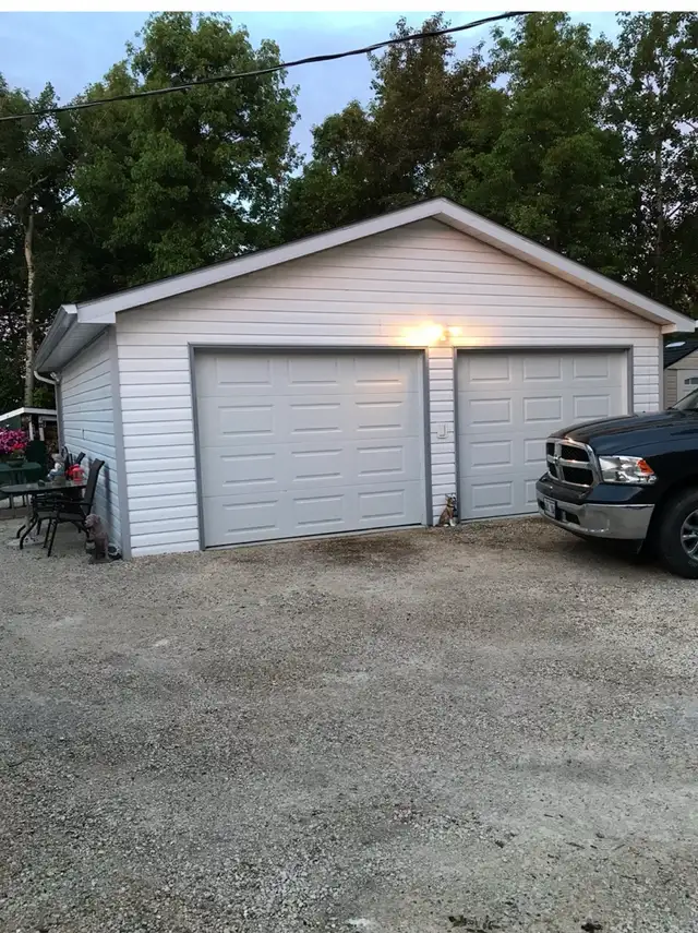 house garage waterfront! netley creek Petersfield MB - Photo 6