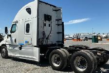 2016 Freightliner Cascadia – Ready to Work | Clean Truck - Photo 2