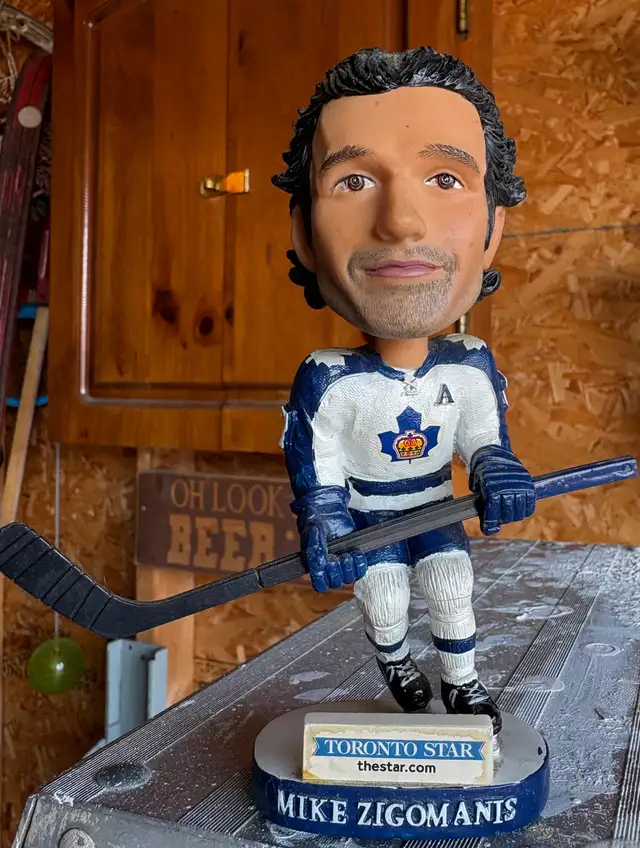 Mike Zigomanis Bobble Head - Photo 3