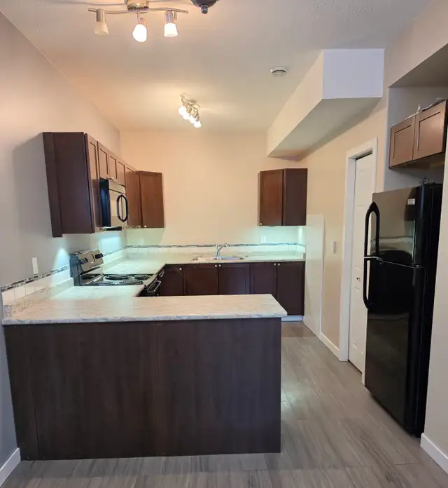 Bright & Comfortable 2 BR BSMT Suite in Timberlands - Photo 7