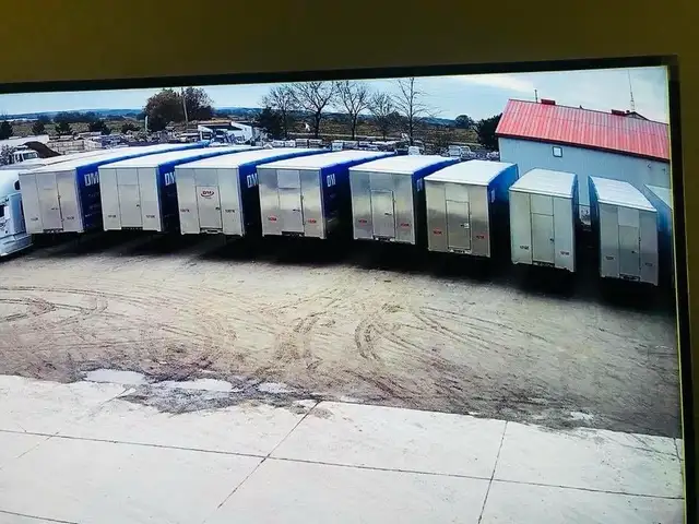 HIRING AZ DRIVERS AND OWNER OPERATORS FOR MONTREAL RUNS - Photo 3