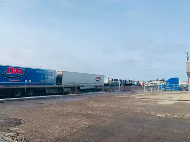 HIRING AZ DRIVERS AND OWNER OPERATORS FOR MONTREAL RUNS - Photo 6