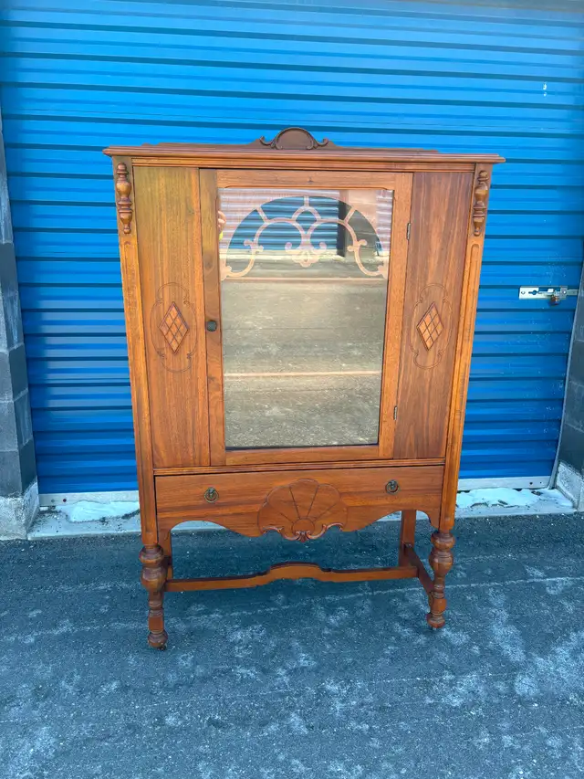 Beautiful Display Cabinet