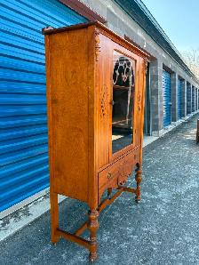 Beautiful Display Cabinet - Photo 2