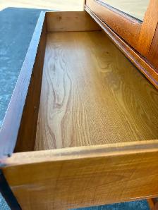 Beautiful Display Cabinet - Photo 9