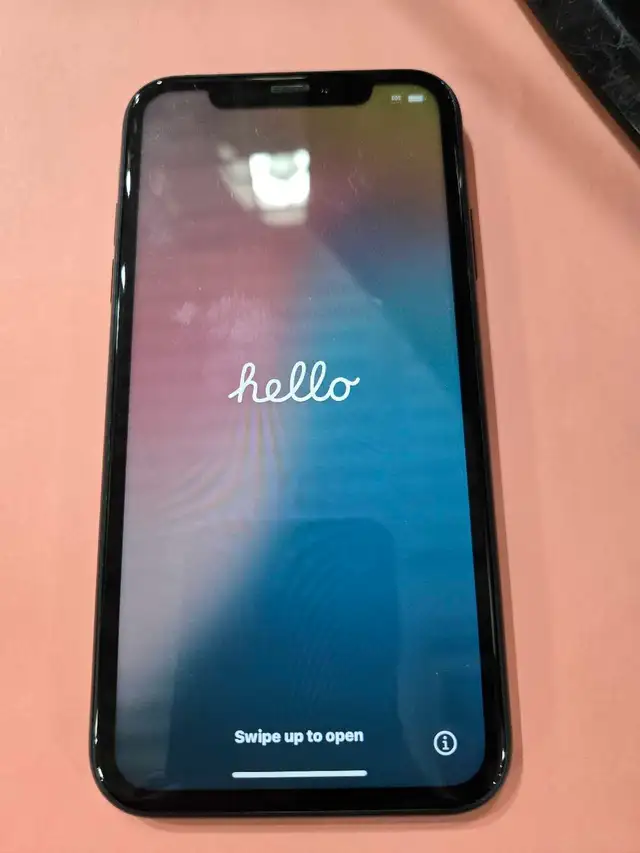 IPHONE XR WITH CHARGER