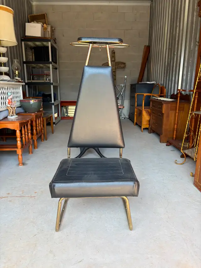 MCM Valet Butler Chair (Brass & Vinyl)