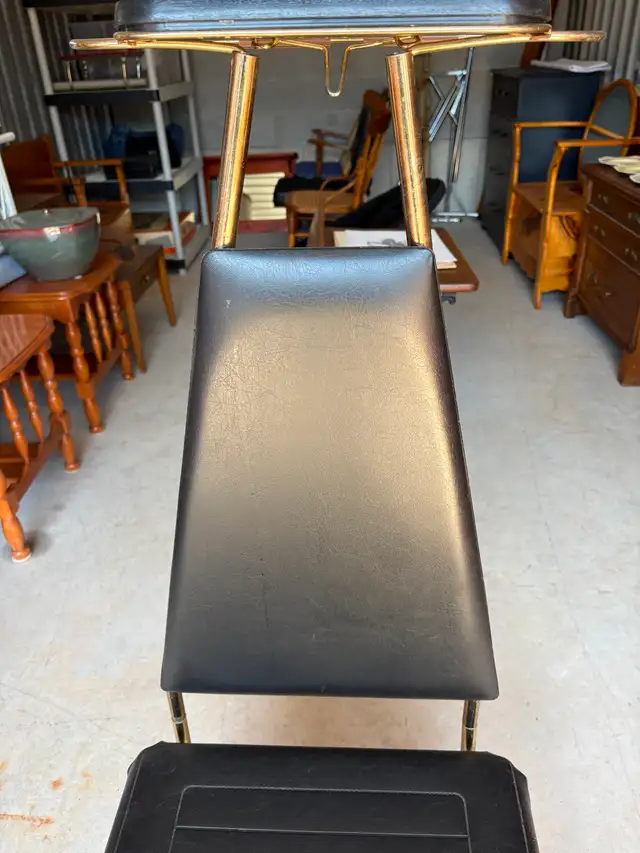 MCM Valet Butler Chair (Brass & Vinyl) - Photo 4