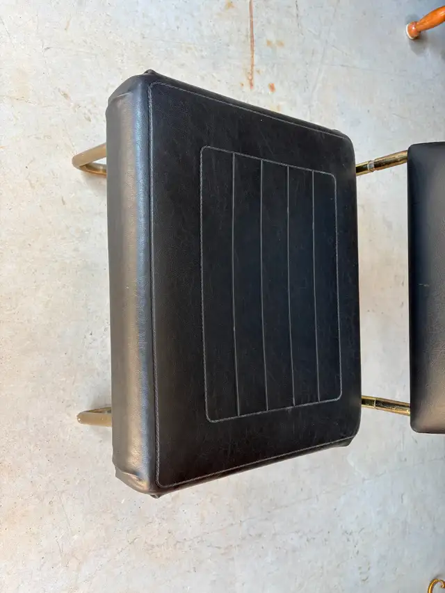 MCM Valet Butler Chair (Brass & Vinyl) - Photo 5