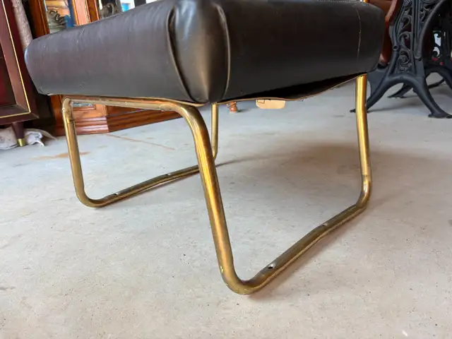 MCM Valet Butler Chair (Brass & Vinyl) - Photo 6