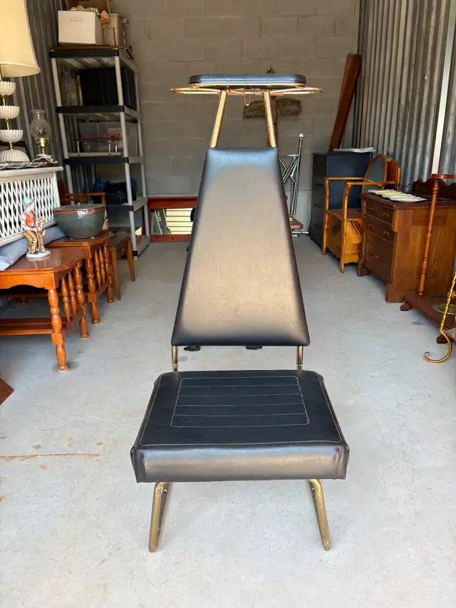 MCM Valet Butler Chair (Brass & Vinyl) - Photo 9