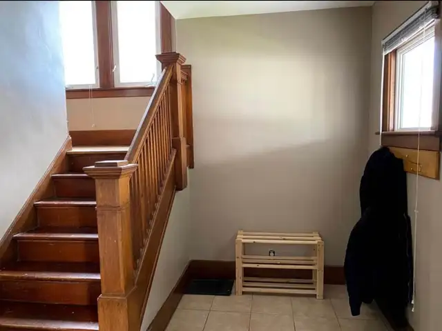 All inclusive  Room for Rent! 5 Min walk to university. - Photo 3