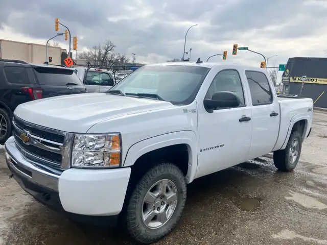 4x4 ~ 2009 Chevy Silverado 1500 Crew Cab ~ SAFETIED
