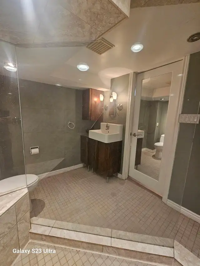 Apartment for Rent  Modern 1 Bedroom  Newly Renovated Basement - Photo 4