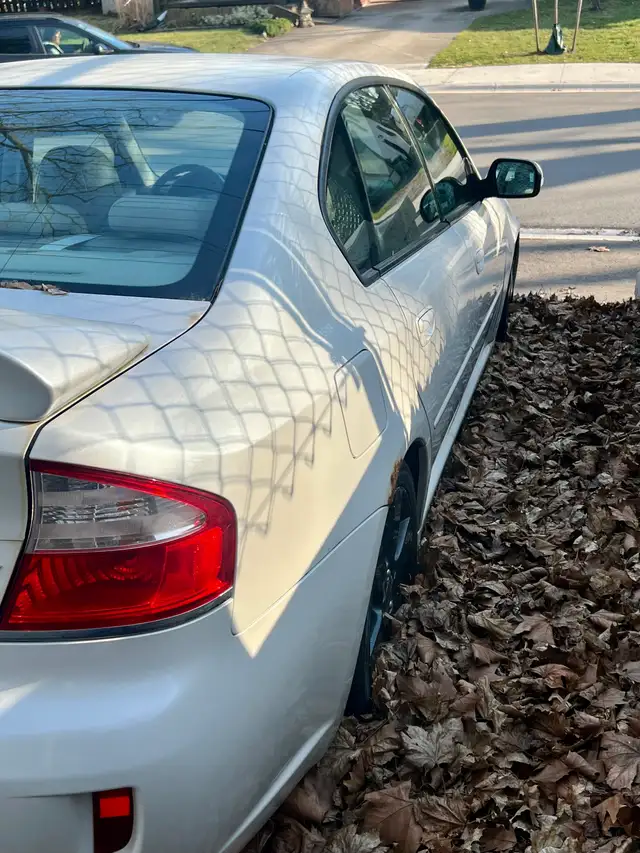 2009 Subaru Legacy GT - Photo 4