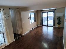 Rare 3-br Condo Fantastic Location for Rent - Photo 2