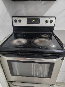 Freezer and stove for sale-Great condition - Photo 2
