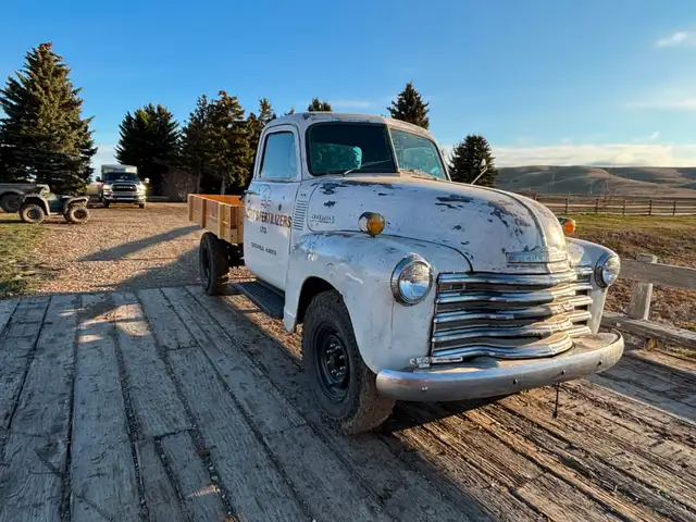 Great shape 1949 Chevy Truck - Photo 3