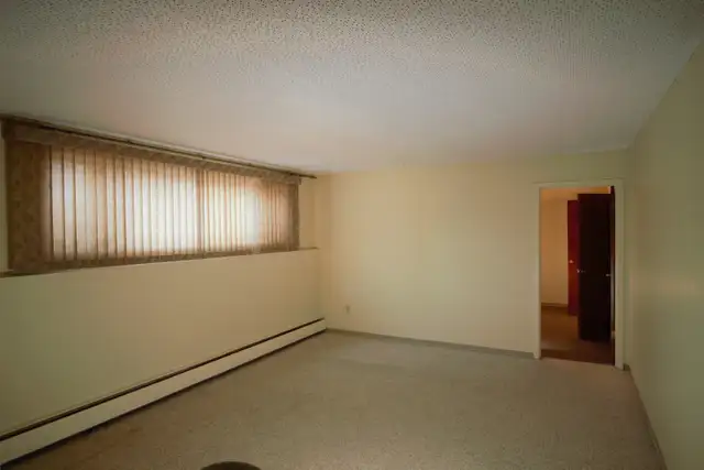 UPDATE:  Melville Apartments - One bedroom suite behind Cityhall - Photo 2