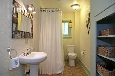 Amazing student housing for rent available September 01, 2026 - Photo 5