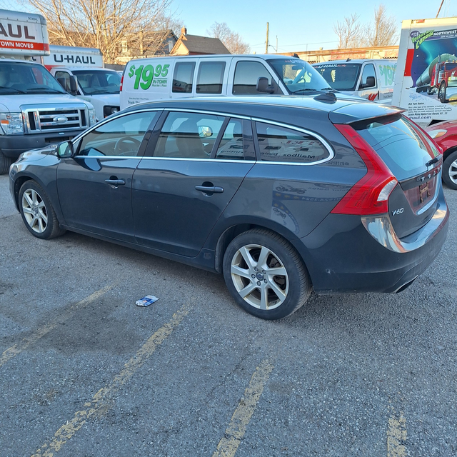 2015 Volvo V60 T6 Premier Plus, AWD, 3.0l 6cyl - Photo 5