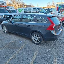 2015 Volvo V60 T6 Premier Plus, AWD, 3.0l 6cyl - Photo 5