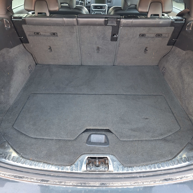 2015 Volvo V60 T6 Premier Plus, AWD, 3.0l 6cyl - Photo 19