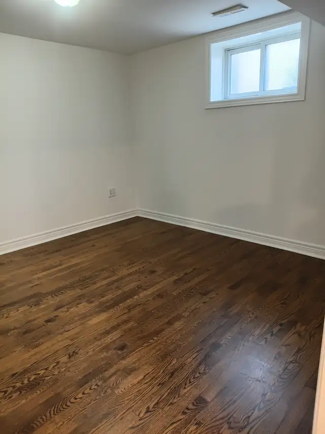 All-Inclusive Basement Apartment - Photo 5