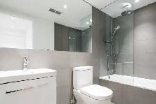 Renovated bachelor, Queen and Niagara - ID 3765 - Photo 5