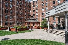 Renovated bachelor, Queen and Niagara - ID 3765 - Photo 8