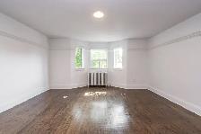 Renovated Two Bedroom, Queen and Roncesvalles - ID 1537 - Photo 2