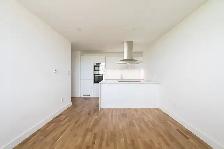 renovated two bedroom, river and gerrard - ID 3084 - Photo 4