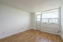 renovated two bedroom, river and gerrard - ID 3084 - Photo 5