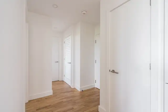 renovated two bedroom, river and gerrard - ID 3084 - Photo 6