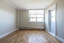 Renovated two bedroom, Jameson and Queen - ID 615 - Photo 9