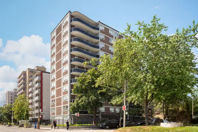 Renovated two bedroom, Jameson and Queen - ID 615 - Photo 15