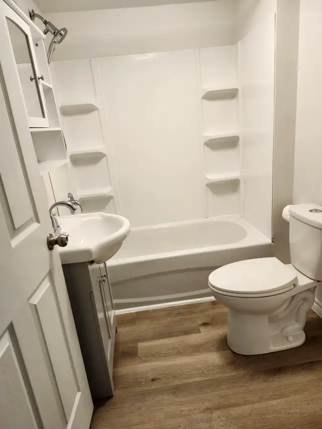 590B Harding W - Bachelor West, W/D, close to amenities - Photo 6