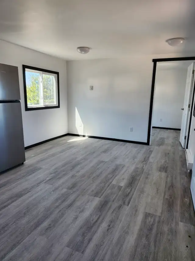 7 Third St - 2 Bedroom Mini Home in HAMPTON - Photo 2
