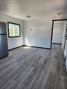 7 Third St - 2 Bedroom Mini Home in HAMPTON - Photo 2