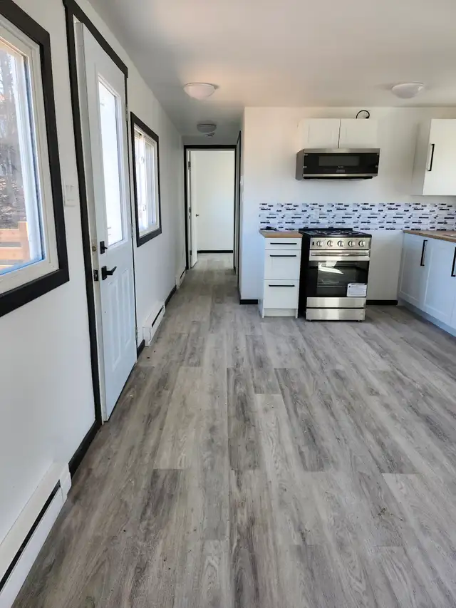 7 Third St - 2 Bedroom Mini Home in HAMPTON - Photo 3