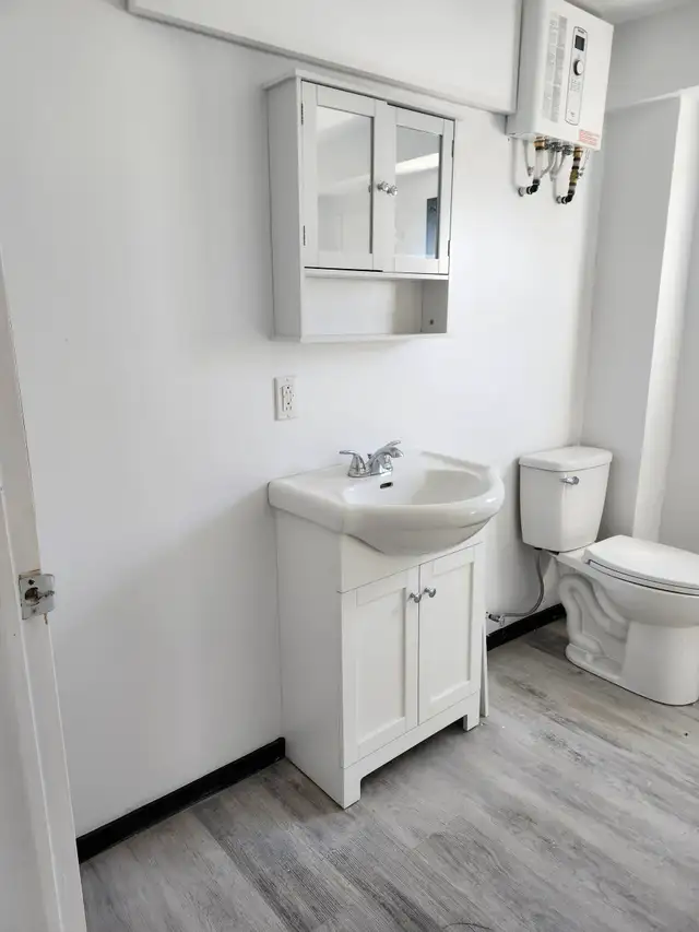 7 Third St - 2 Bedroom Mini Home in HAMPTON - Photo 10