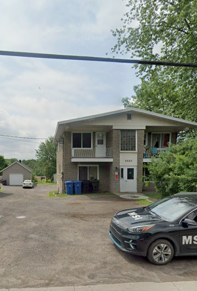 Beau 2 1/2, chemin St-Louis, Juillet