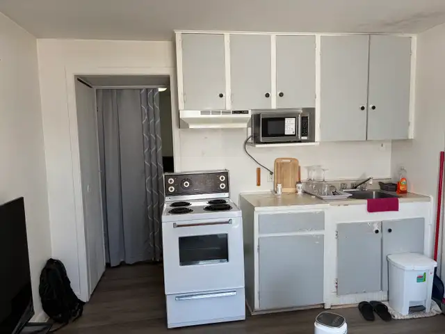 Beau 2 1/2, chemin St-Louis, Juillet - Photo 2