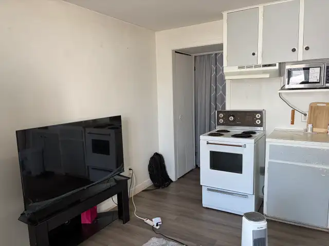 Beau 2 1/2, chemin St-Louis, Juillet - Photo 3