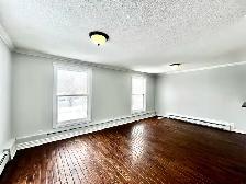 22 Torbay Rd - Two Bedroom Main Floor Heat & Hot Water Inc - Photo 3