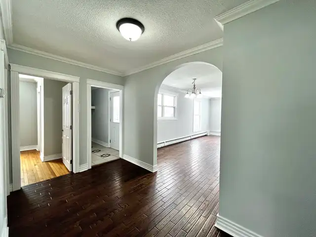 22 Torbay Rd - Two Bedroom Main Floor Heat & Hot Water Inc - Photo 6